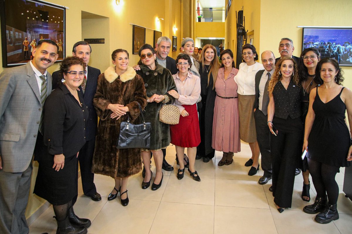 magdysierra's tweet photo. A 106 años del nacimiento de Evita, disfrutamos de ver "Eva, memoria de un pueblo" con @jorgeferraresi en el Teatro Roma.

Una obra que nos conecta con su legado y con la fuerza de nuestra historia colectiva.

Felicitaciones a cada artista que nos regaló su talento esta noche 👏🏼 https://t.co/HzVqlV1RSh