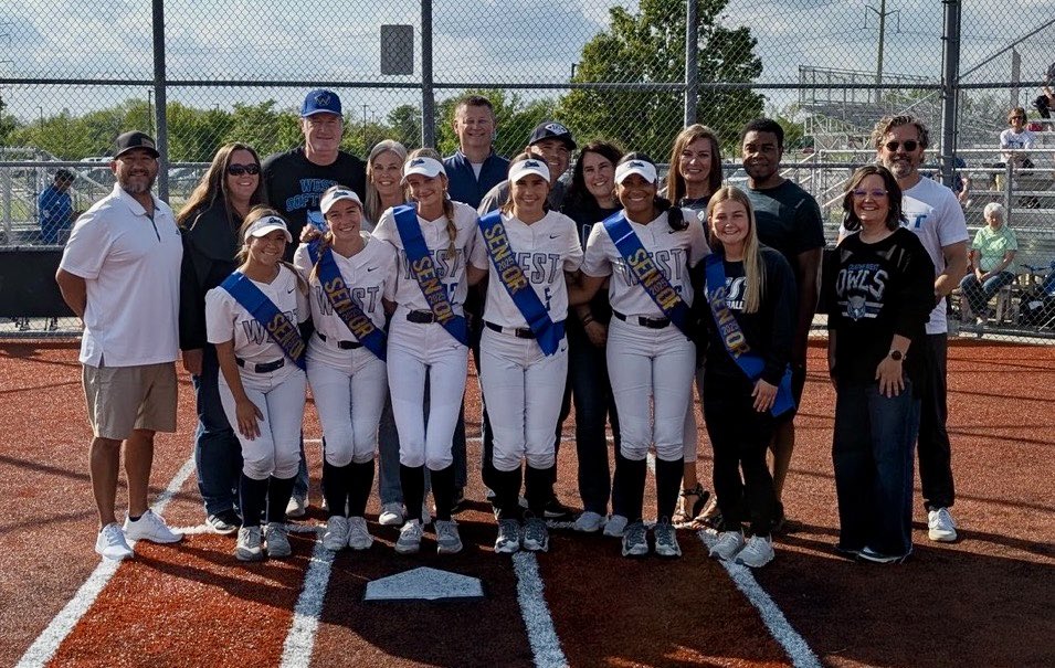 CoachC_OWLS's tweet photo. Senior Night = SUCCESS!
Thank you, seniors, for embodying our culture and leading with heart—on and off the field. We closed out the night with a big win and even bigger memories. Proud to be an Owl! 
#SeniorNight  #culture #OneTeam #Family  #GoOwls #believeinmebelieveinteam https://t.co/xirNDOhwLJ