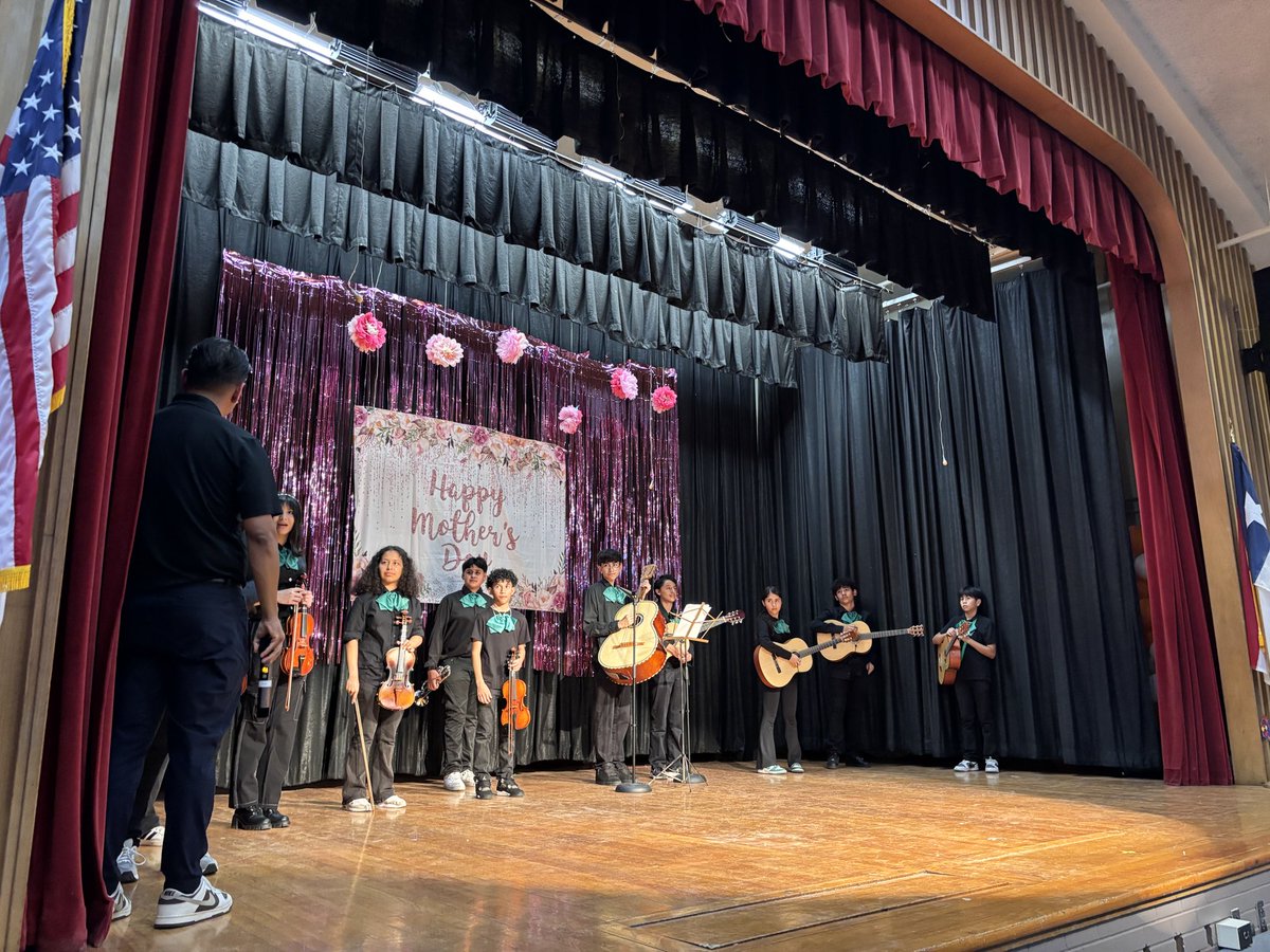 Tania Gaytan (@tangaytan) on Twitter photo Second annual Mother’s Day Program was a hit! Full auditorium, a great community, and great performances made this one a night to remember. 🌟 
#HappyMothersDay
<a href="/SilbersteinES/">Silberstein ES</a> 
youtube.com/live/oxlKBlPqe… Second annual Mother’s Day Program was a hit! Full auditorium, a great community, and great performances made this one a night to remember. 🌟 
#HappyMothersDay
<a href="/SilbersteinES/">Silberstein ES</a> 
youtube.com/live/oxlKBlPqe…