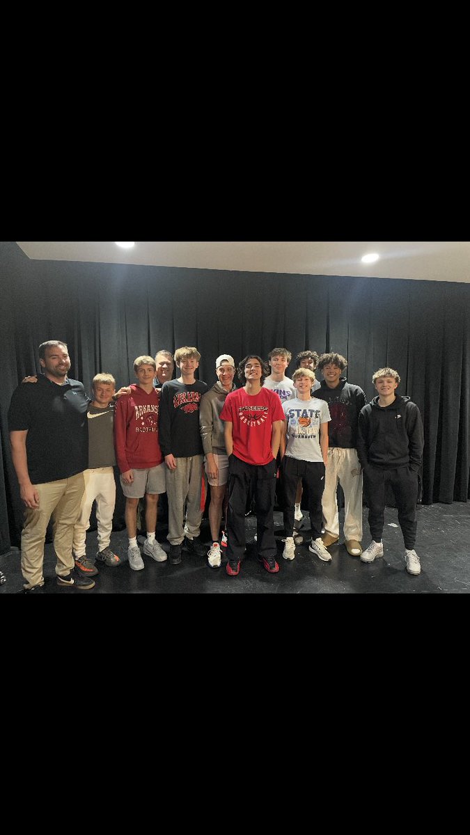 Congratulations to Bryce Mooneyham on signing with North Arkansas College to continue his education and basketball career.
#ELKPRIDE