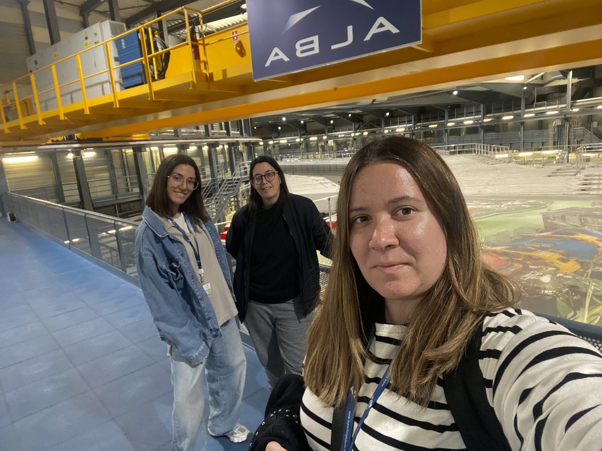 VicentPTLab's tweet image. Great day at @ALBAsynchrotron during out annual visit! Grateful for the chance to explore the conformation in solution of our polypeptide-based conjugates once again 👩🏼‍🔬🔬 Amazing teamwork @MariaIbaViv97 @AminaBenaichaFe @CarolGanivet @CIPFciencia