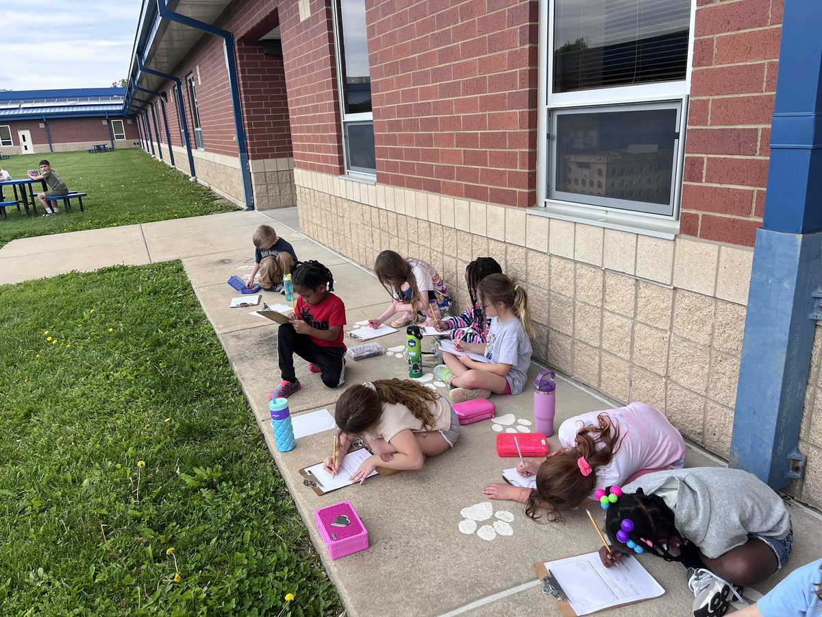 LVEJames1's tweet photo. O is for outside! https://t.co/QYFj64qRJA