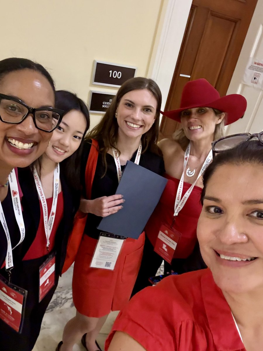 Honored to stand with 120+ advocates from 25 states on Capitol Hill for Brain Aneurysm Advocacy Day, fighting for Ellie’s Law—a bipartisan bill to increase desperately needed research funding. ❤️🧠#BrainAneurysmSurvivor #ElliesLaw #1in50 #LatinosUnidos  #BrainAneurysmAwareness