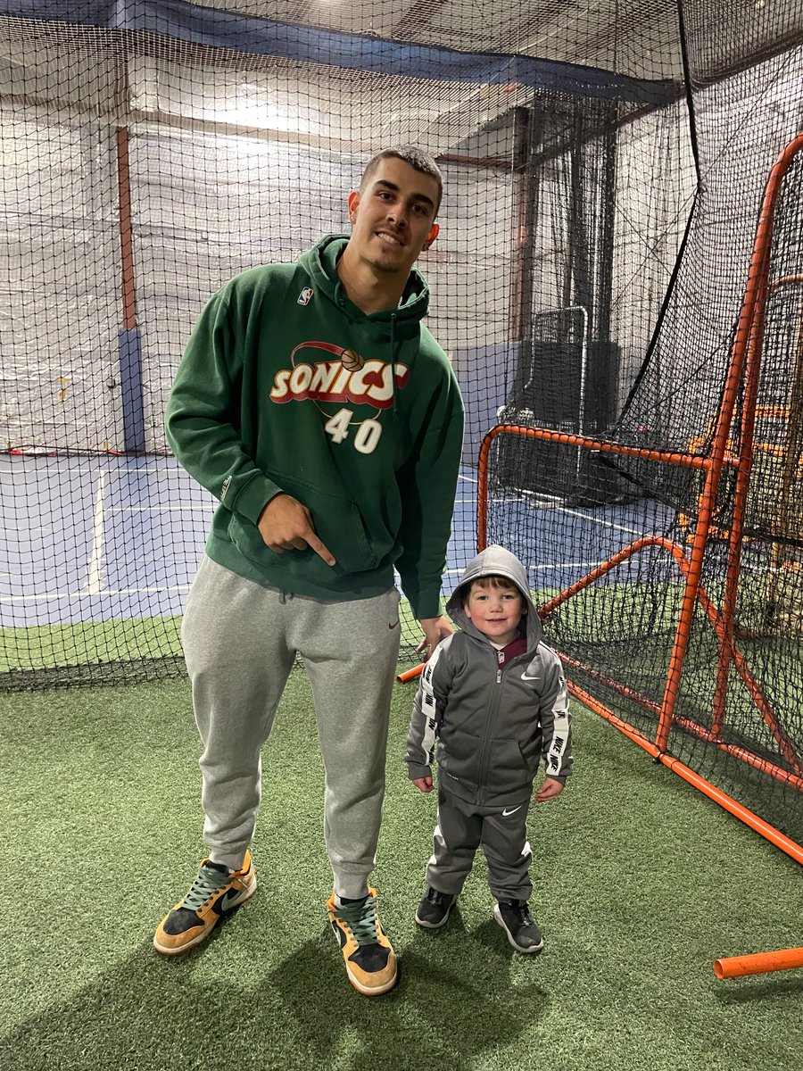 Mark Edwards (@smithfieldhokie) on Twitter photo <a href="/Bryceduke22/">DUKE ⁴</a> <a href="/CoachAtuaia/">Mark Atuaia</a> <a href="/Coach_Beck7/">Jason Beck</a> GOOD LUCK Bryce- THANKS for coaching Marshall flag football- he misses you man. We're pullin' for u. <a href="/Bryceduke22/">DUKE ⁴</a> <a href="/CoachAtuaia/">Mark Atuaia</a> <a href="/Coach_Beck7/">Jason Beck</a> GOOD LUCK Bryce- THANKS for coaching Marshall flag football- he misses you man. We're pullin' for u.