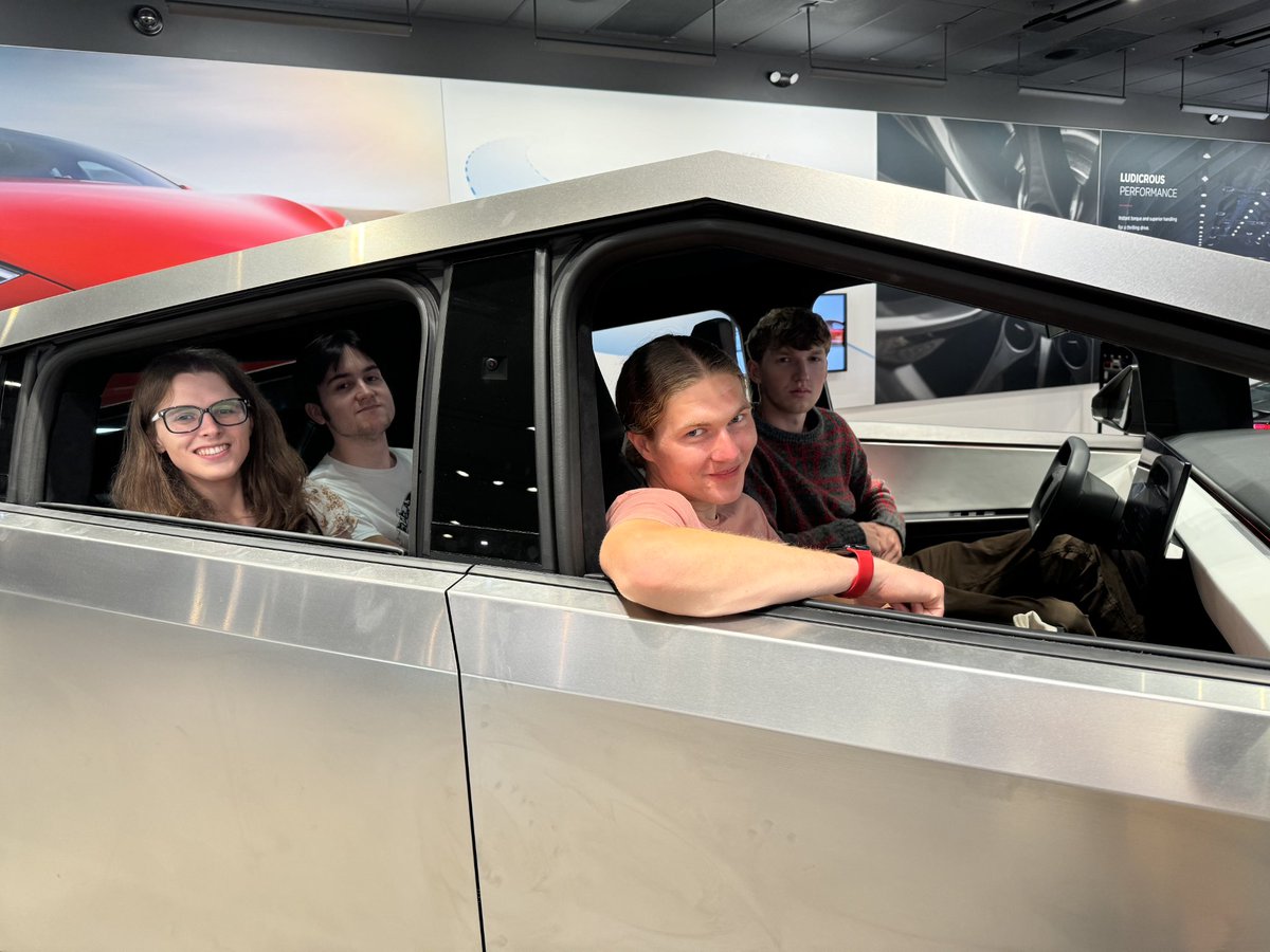 Hooray and happy birthday to my great friend <a href="/TWRRoman/">Roman</a>!