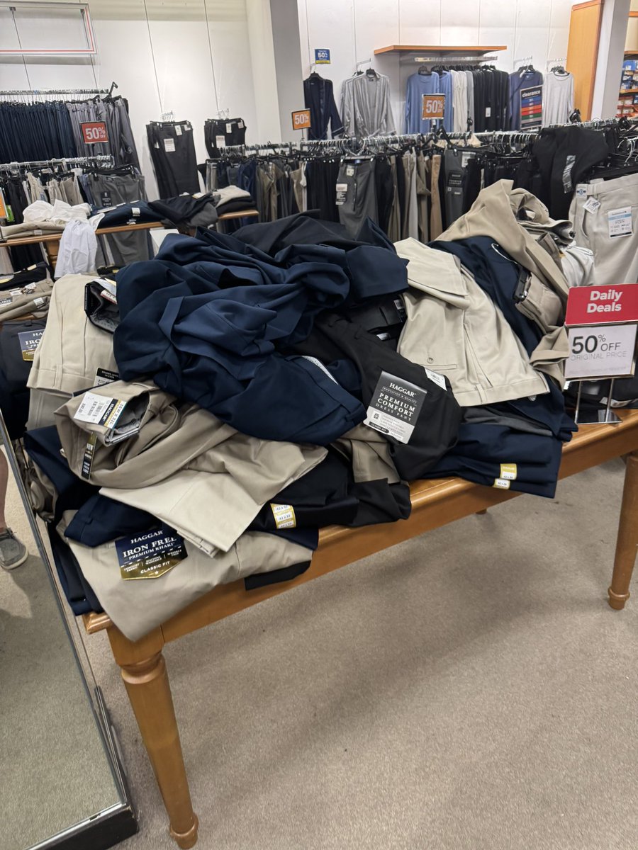 Timothy Roe tweet media