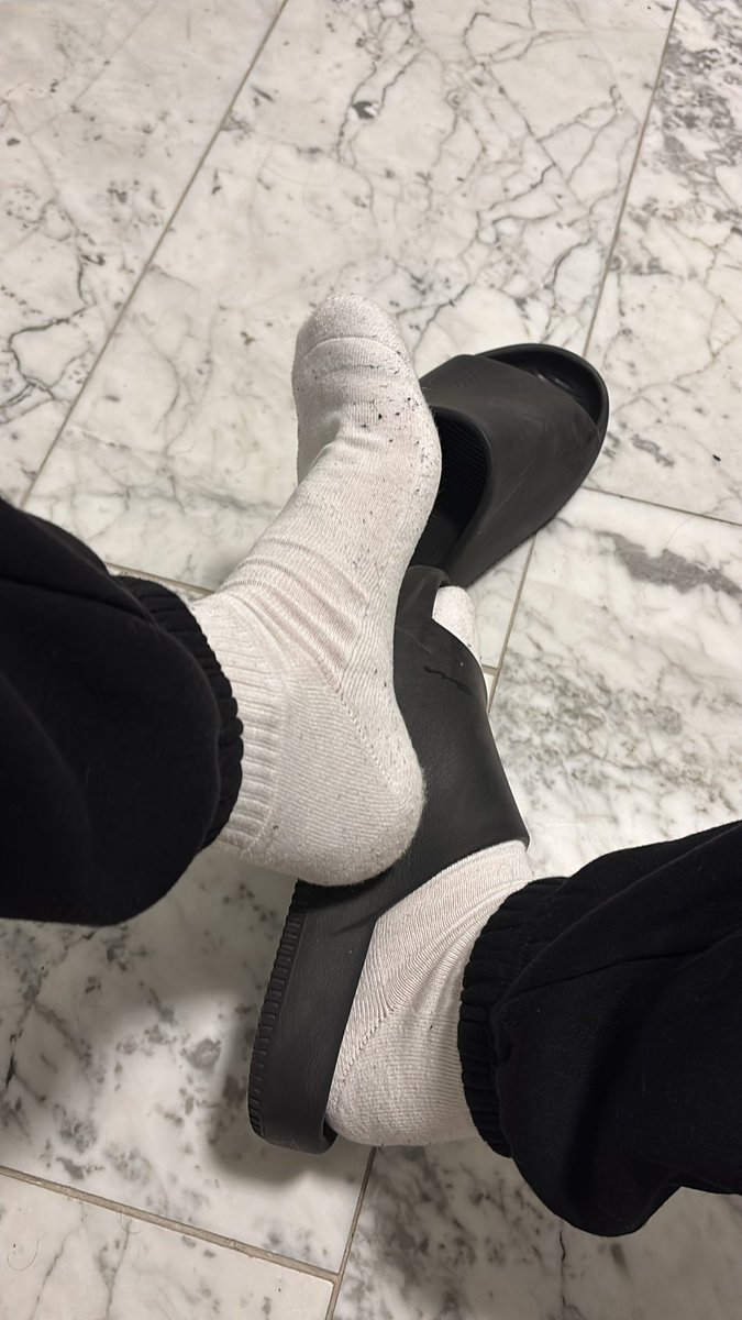 MasterDev1n's tweet image. Hab Bock auf Melkrad oder RT Game also Antreten du ungefickter Lutscher
🤣🤣
#Cashmaster #Alpha #Findommale #Alphamaster