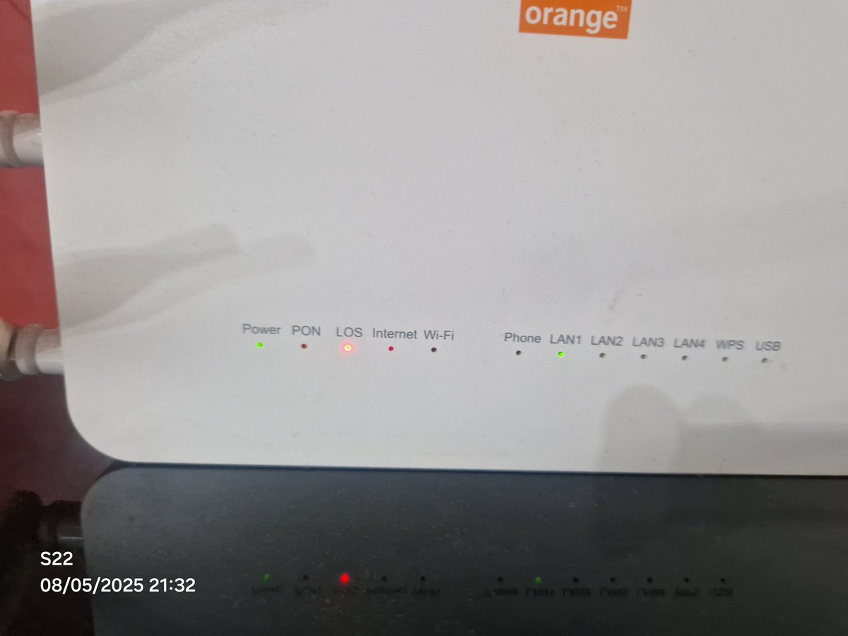 reda7233's tweet photo. @OrangeMaroc et c est parti pour pas d internet . On fait comment ? https://t.co/GJR7vdBmKw