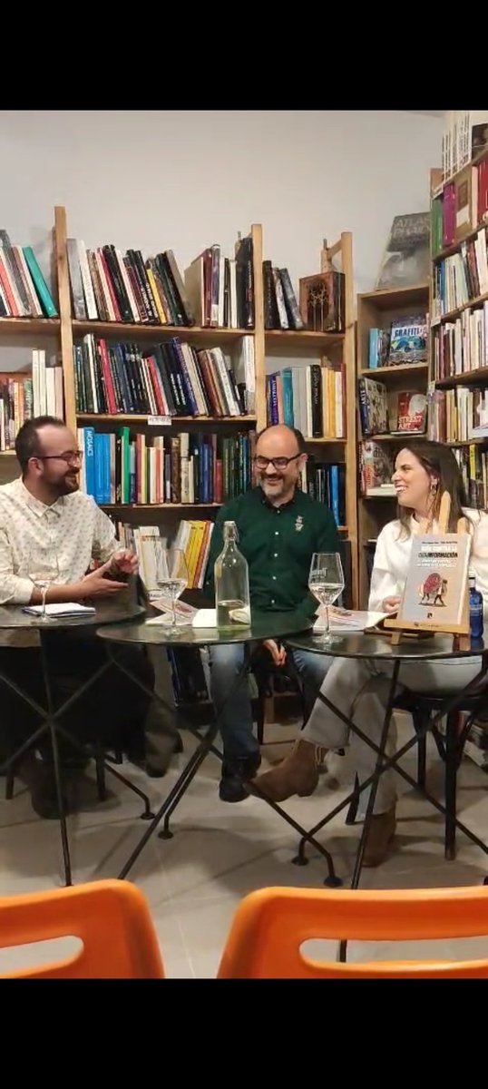 Itziar 🌾 (@itziar_rs) on Twitter photo Imposible pasárselo mejor en una presentación. ¡No dejo de aprender cada día con vosotros! Gracias, queridos ❤️ <a href="/PBerdonPrieto/">Pablo Berdón Prieto 🌾 🚲</a> y <a href="/salvagoga/">Salvador Gómez-García</a>
1/4 Imposible pasárselo mejor en una presentación. ¡No dejo de aprender cada día con vosotros! Gracias, queridos ❤️ <a href="/PBerdonPrieto/">Pablo Berdón Prieto 🌾 🚲</a> y <a href="/salvagoga/">Salvador Gómez-García</a>
1/4