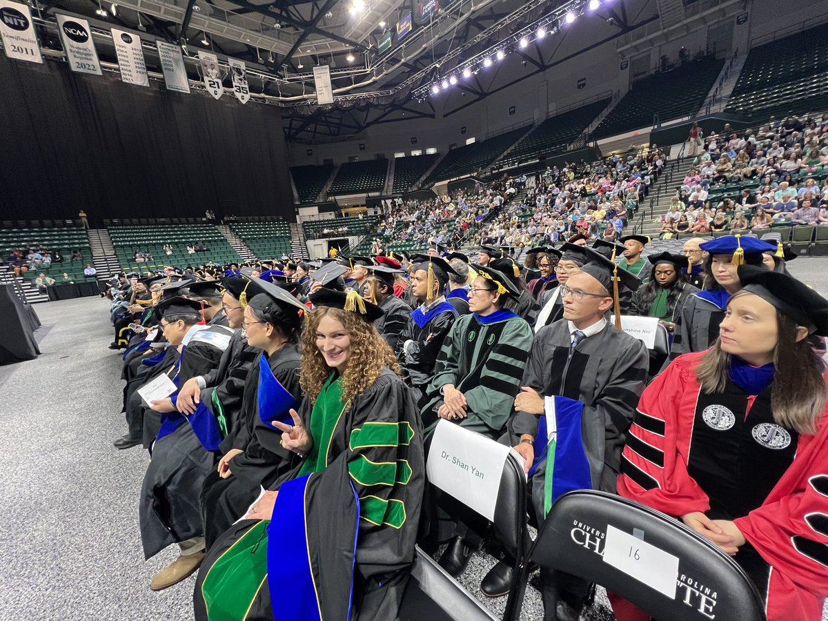 ShanYanLab's tweet image. Congratulations to Dr. Anne McMahon, newly minted PhD from the Yan lab.