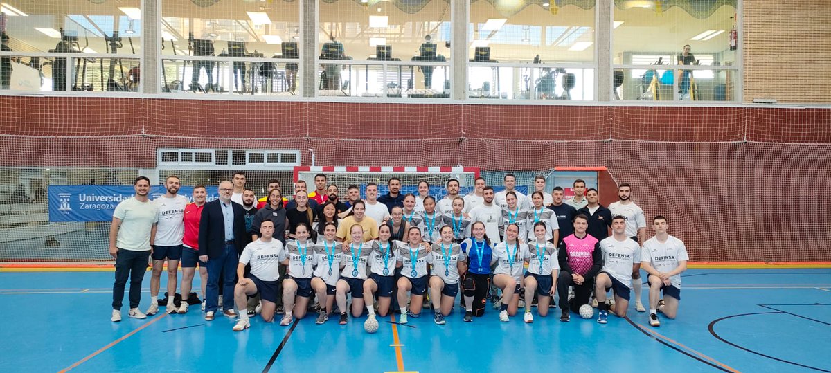 CUDZaragoza's tweet image. Hoy decimos adiós al #TrofeoRector2025 @unizar. En las últimas jornadas @CUDZaragoza ha logrado dos platas (ciclo indoor y balonmano femenino) y dos oros más (balonmano masculino y fútbol sala femenino). ¡Felicidades a nuestros alumnos y a por todas en los exámenes finales!