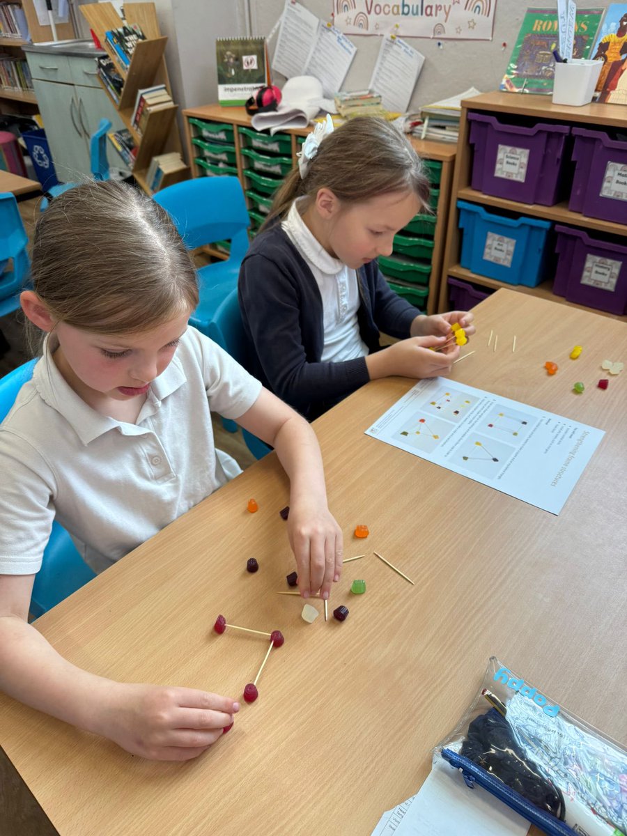 Oak class investigated strengthening structures today in DT using cocktail sticks and sweets. Yummy!