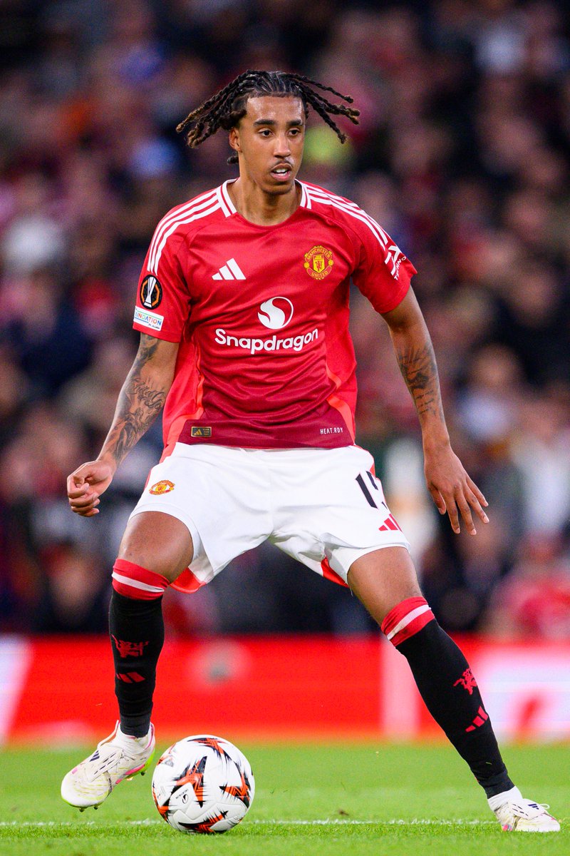 utdreport's tweet image. Leny Yoro appreciation tweet 😮‍💨