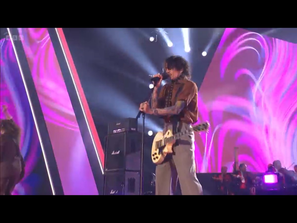 KDCunliffe's tweet photo. EIGHTY YEAR celebration of VE Day and we’ve wheeled out

The Darkness
John Newman 

And now Toploader.

Seriously, the person responsible for this line up needs to be getting a P45.

 #VEDay80 #veday80acelebrationtoremember #acelebrationtoremember https://t.co/zhDiurUotM