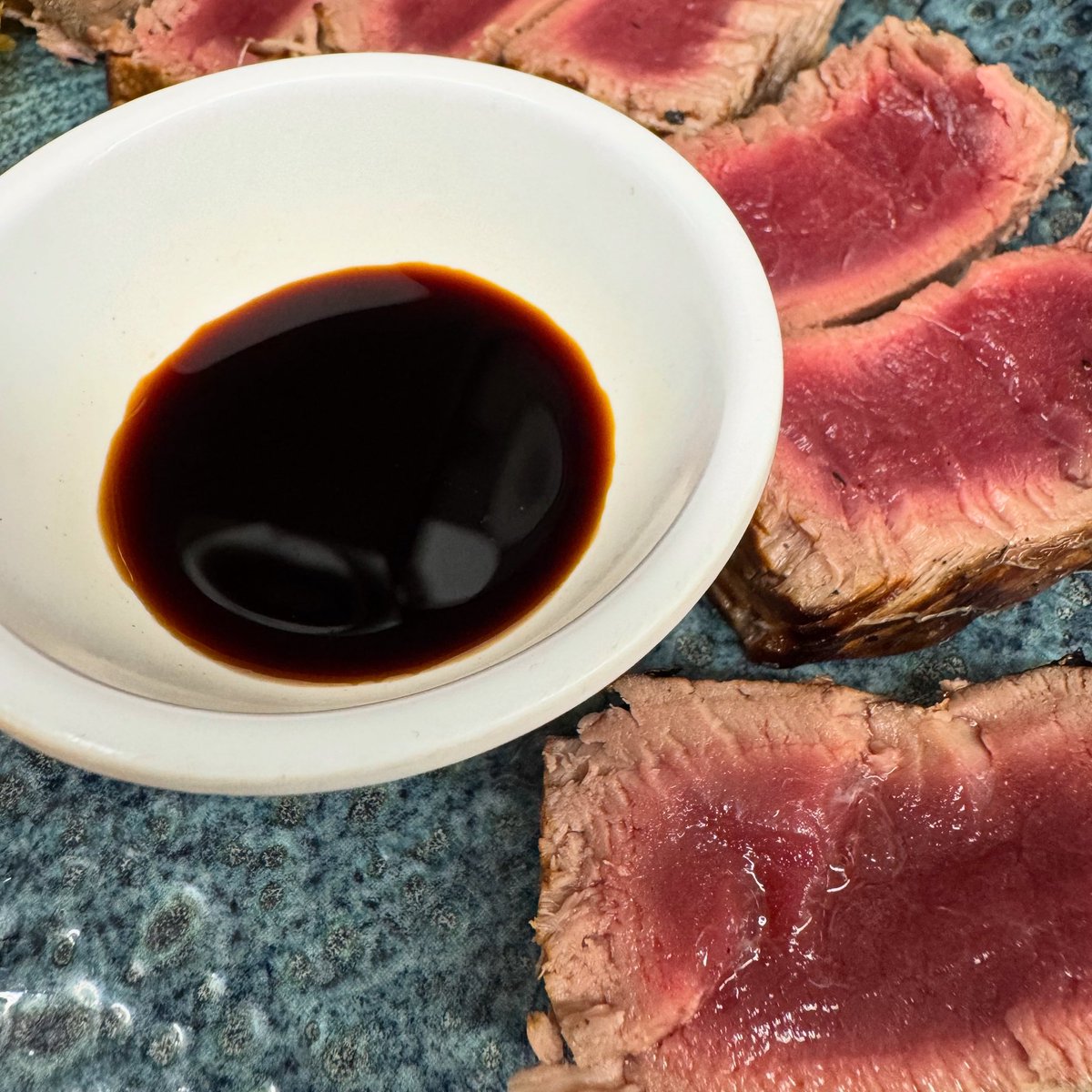 travesures's tweet photo. Tataki de tonyina !
🐟🥂 #soletesguiarepsol #solivella #concabarbera #caltrave #sanstrave #natural #ecològic #familia #michelinguia #delicios #amantdelmenjar  #cuina #vi #cava #yummy #instagood #LaGourmeteria #ElNationalcat #gastronosfera #lavanguardia #balfergó https://t.co/0GmKkN0D4i