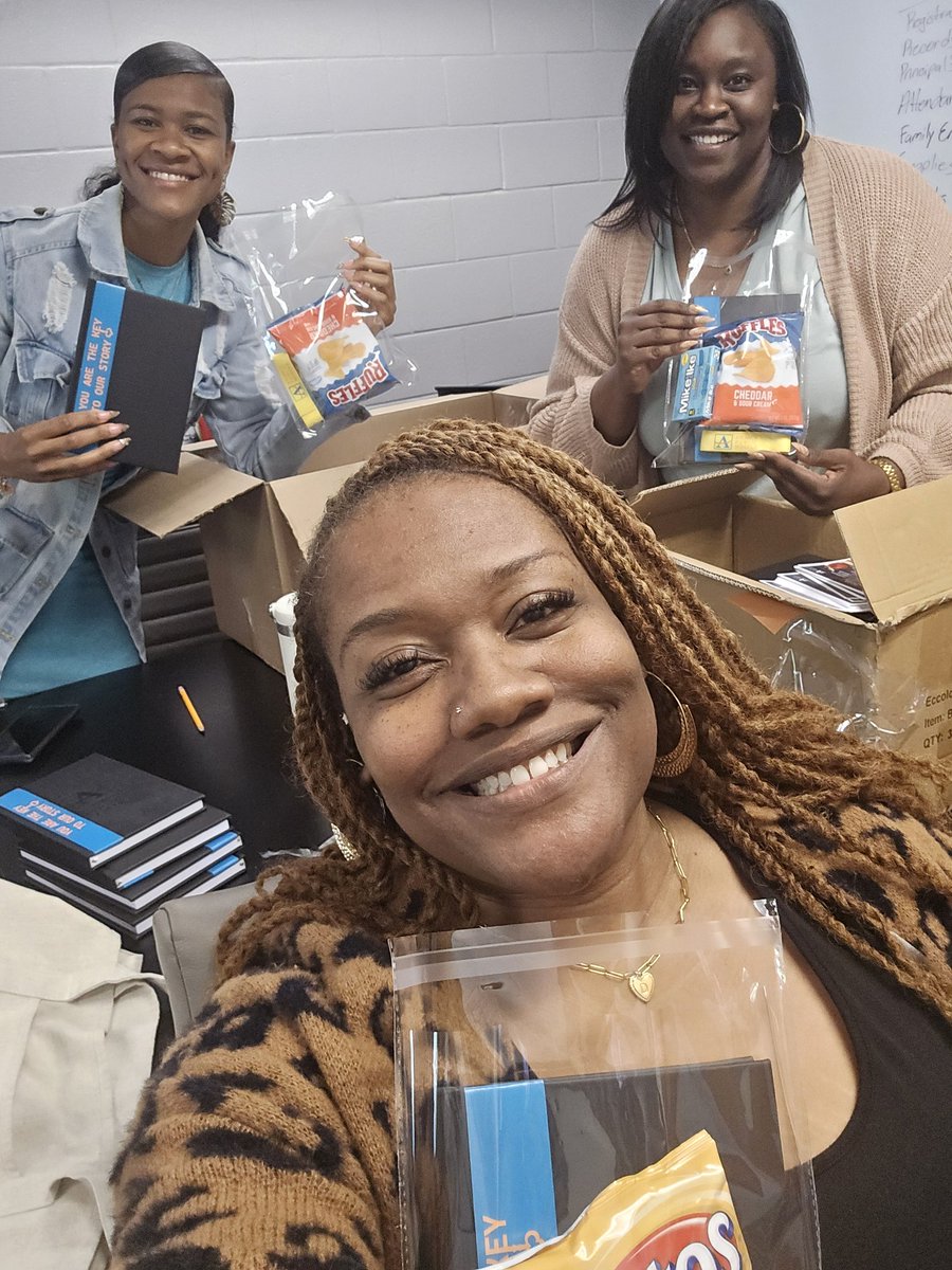 Dominique' H. (@apsitdominique) on Twitter photo Happy Teacher Appreciation week! Packing treat bags to deliver to our wonderful <a href="/apsupdate/">ATL Public Schools</a> teachers! Thank you for all you do for our students! 🫶🏾 <a href="/APSInstructTech/">APS IT Department</a> <a href="/apsitnatasha/">Dr. Natasha Rachell</a> Happy Teacher Appreciation week! Packing treat bags to deliver to our wonderful <a href="/apsupdate/">ATL Public Schools</a> teachers! Thank you for all you do for our students! 🫶🏾 <a href="/APSInstructTech/">APS IT Department</a> <a href="/apsitnatasha/">Dr. Natasha Rachell</a>