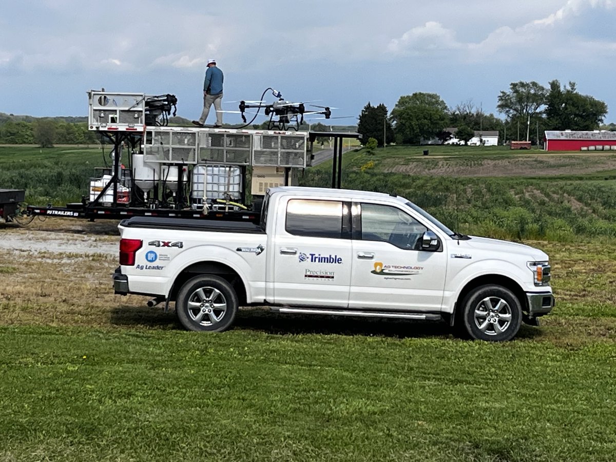 We be burning down!!
Call Linco Precision 309~527-6455 or Ag Tech Solutions Group 618-704-3955 for all your spray drone needs- birds, repairs, trailers, training