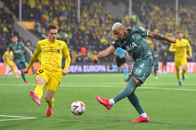 🇳🇴試合結果🏴󠁧󠁢󠁥󠁮󠁧󠁿
トッテナム、ノルウェー王者に連勝でEL制覇に王手！　決勝はマンUとの“プレミア対決”が実現
soccer-king.jp/news/world/el/…

🗣編集部より
「前半をスコアレスで折り返したトッテナムでしたが、後半に2ゴールをマークして勝利。2戦合計5－1でボデ／グリムトを破り、決勝進出を決めました」