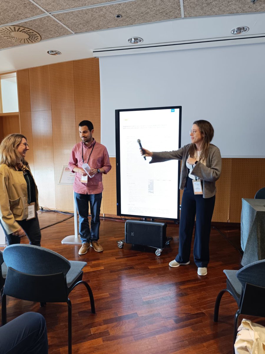 Unitat d’Alzheimer i altres Trastorns Cognitius (@alz_clinicbcn) on Twitter photo Excel·lents presentacions de pòsters de la #UATC al congrés de l’<a href="/SCatalanaNeuro/">SCatalanaNeurologia</a> 🥳
Una jornada plena de ciència, intercanvi d’idees i passió per la recerca! 🧠
#SCN2025 Excel·lents presentacions de pòsters de la #UATC al congrés de l’<a href="/SCatalanaNeuro/">SCatalanaNeurologia</a> 🥳
Una jornada plena de ciència, intercanvi d’idees i passió per la recerca! 🧠
#SCN2025