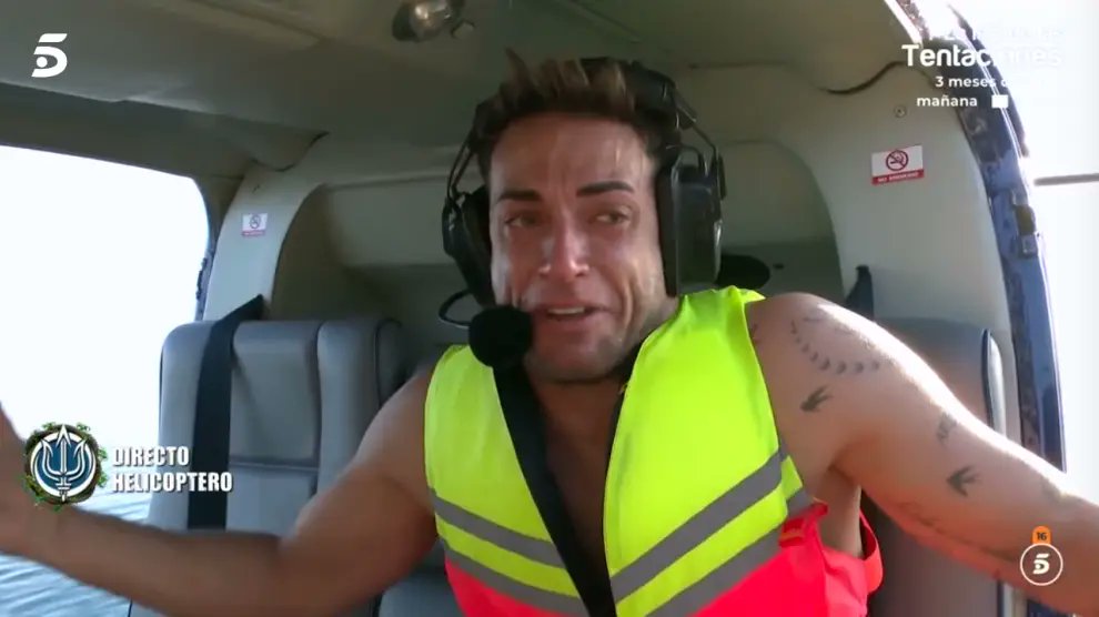 bullock25's tweet photo. Cuando pides un verdadero Supervivientes por Temu/ Lo que te llega #SVGala10 https://t.co/xn1MqI0Qbw