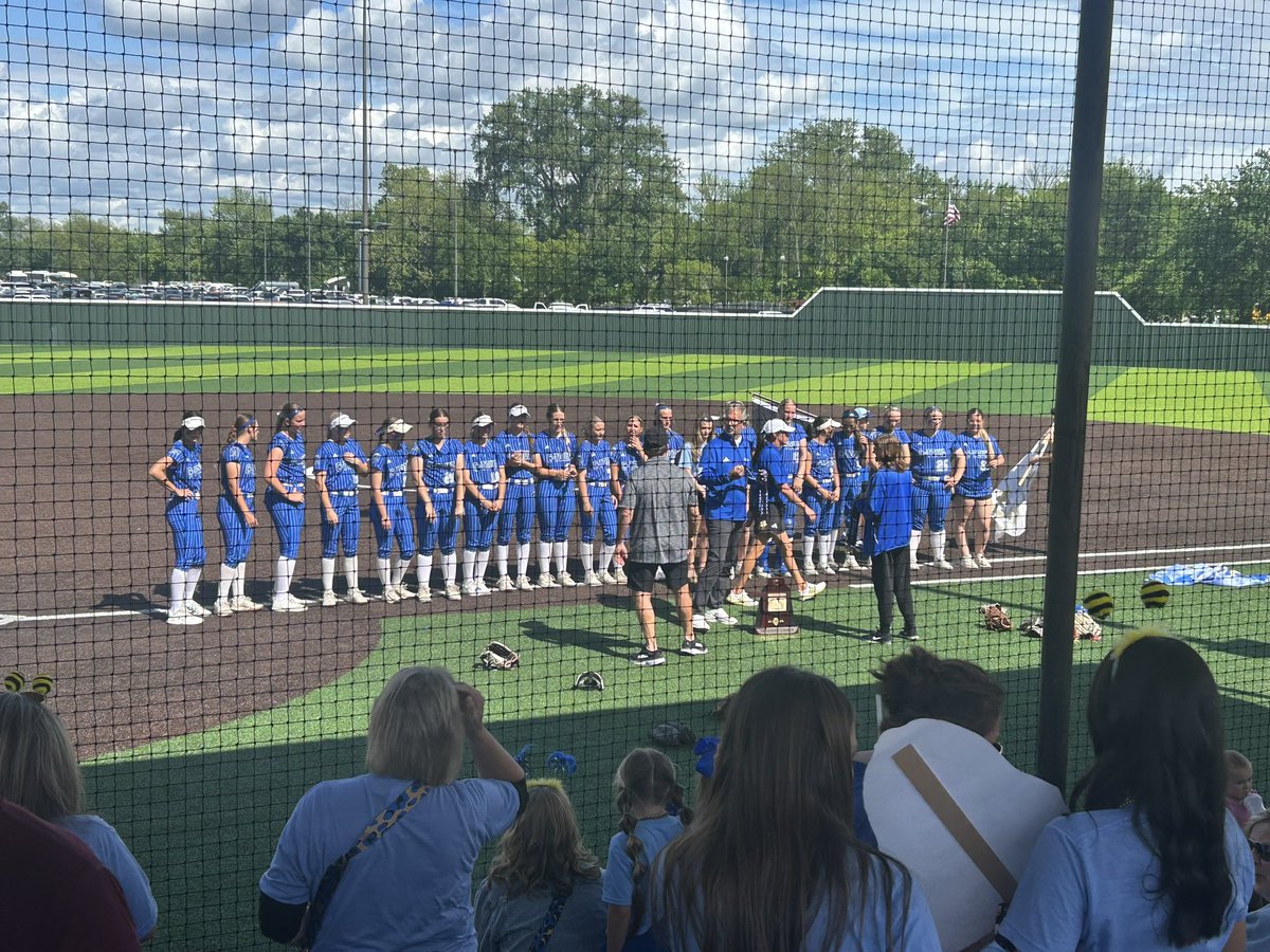 Proud to recognize our outstanding student-athletes for excelling both on the field and in the classroom. Way to go, Yellowjackets! 6a Academic State Champions!!