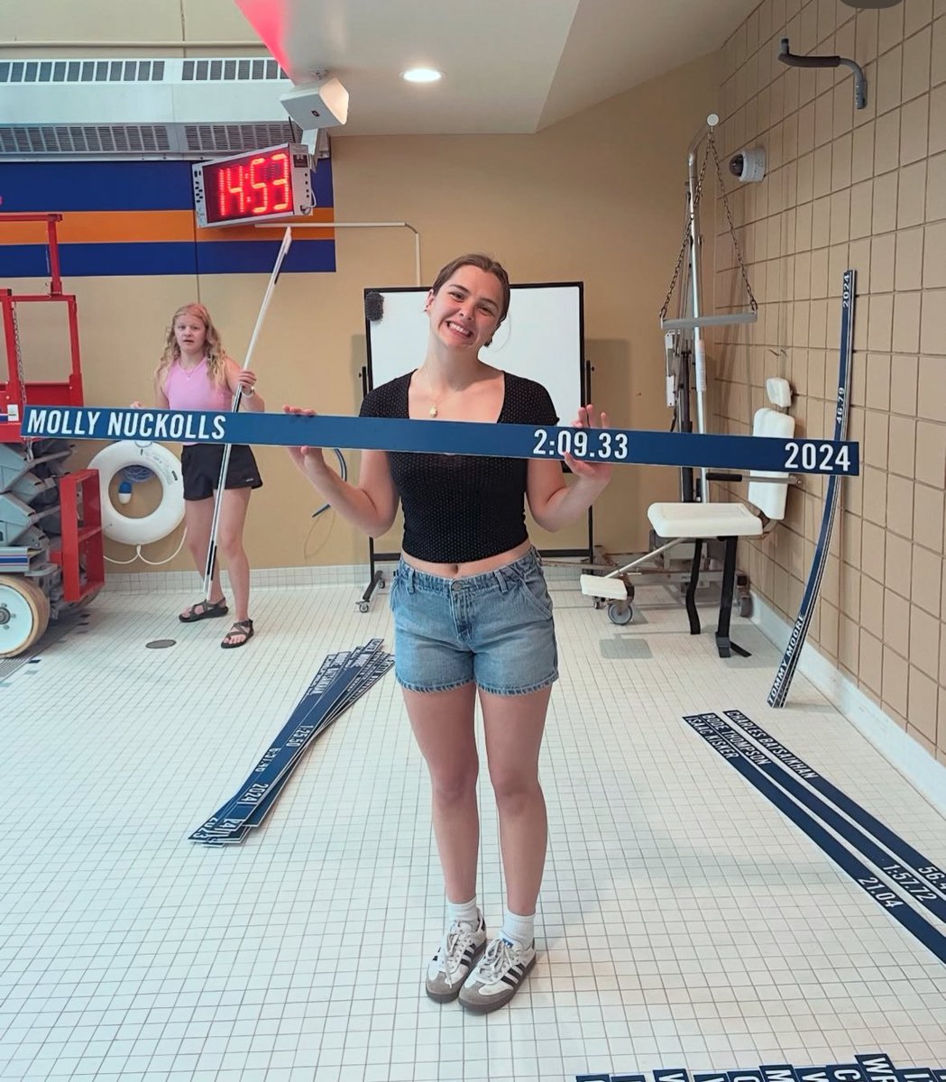 Congratulations to class of ‘24 graduate Molly Nuckolls for breaking Macalester Colleges school record in the women’s 200 butterfly!