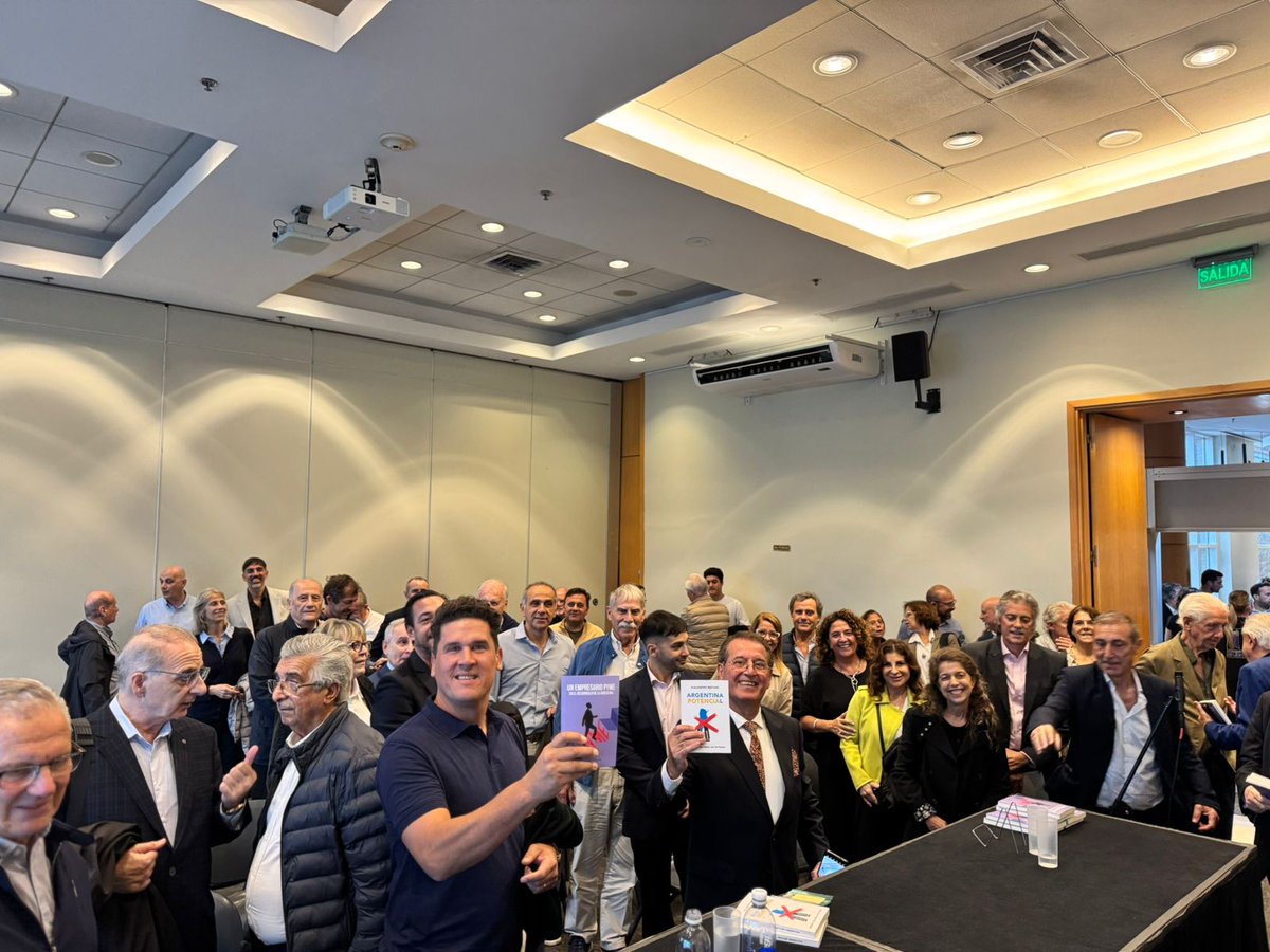 #FrecuenciaPyme | 49º Feria Internacional del libro 📙 

Desde la Rural, hablamos con Romina Vargas y Pino Ruso que nos cuentan como se vivieron las presentaciones  de "Argentina potencial" escrito por <a href="/BestaniAle/">Ale Bestani</a> y "Un empresario Pyme" de Antonio Boustani.

Las Pymes como