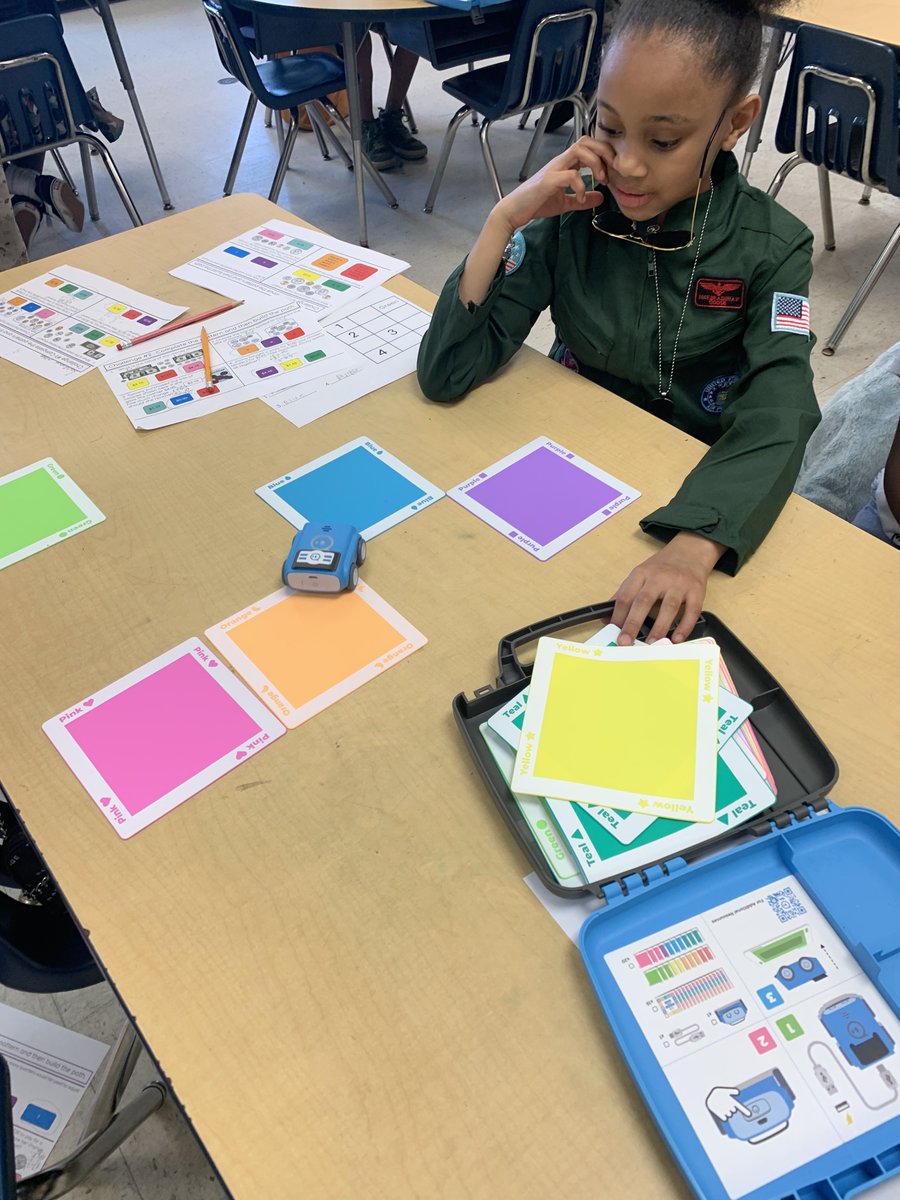 JStetinaTRT's tweet image. Mrs. Gatling's 3rd graders did a great job reviewing their money skills today with @Sphero! They are ready for their SOL test! @jennthomas75 @nicscud @hmeducate @LHTRT76 Thank you! #PPStrt