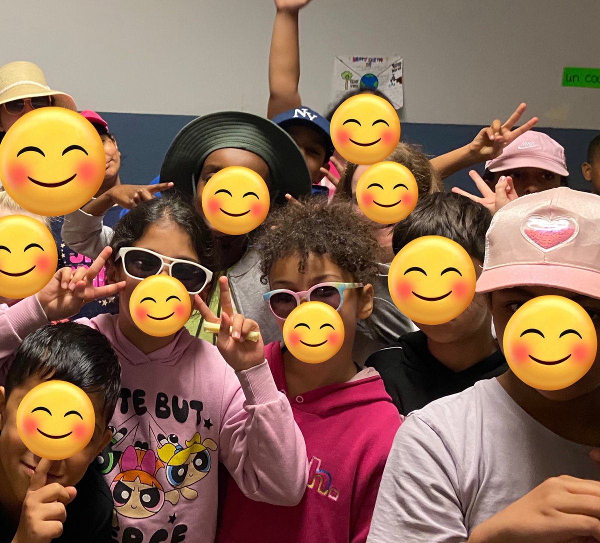 Elaine Y tweet media