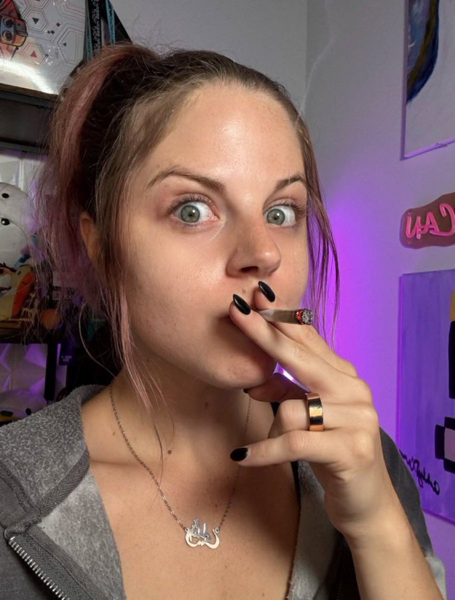 Ashley tweet media