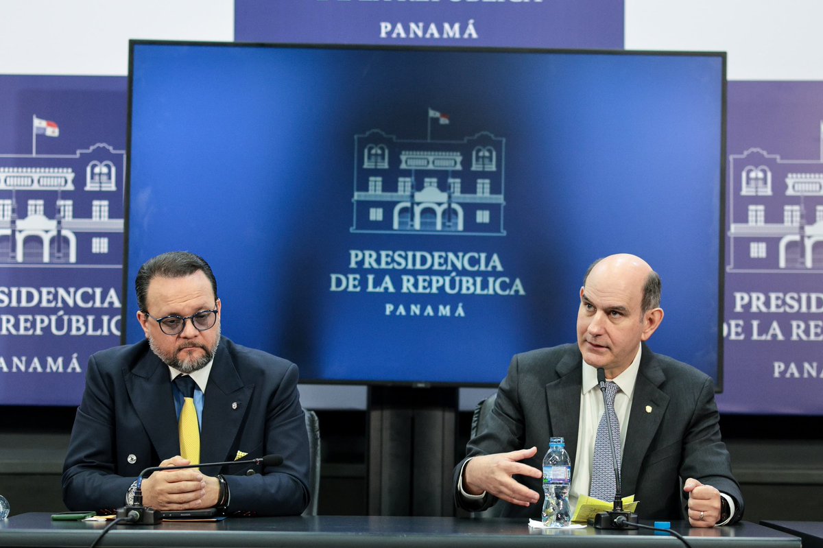 as_salazar's tweet image. *Exportaciones panameñas crecen 33% en el último trimestre*
El valor de las exportaciones panameñas durante el primer trimestre del año alcanzó B/.249.1 millones, un récord histórico que demuestra el impulso que está dando el gobierno del presidente de la República,…