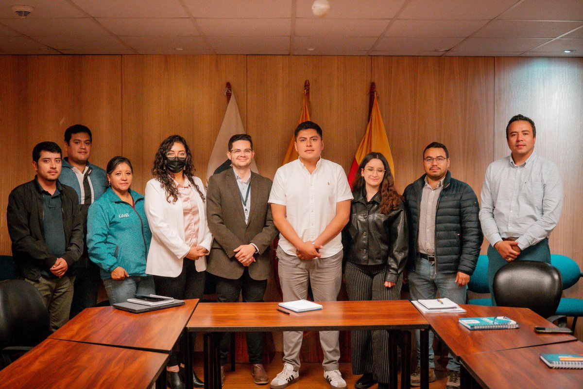 El alcalde Cristian Ochoa, dialogó con el gerente regional del #BDE, Ramón Valdivieso para gestionar recursos a través de un crédito que permita la implementación de la planta de tratamiento de aguas residuales en La Asunción y la ampliación de la planta de agua potable de Girón.