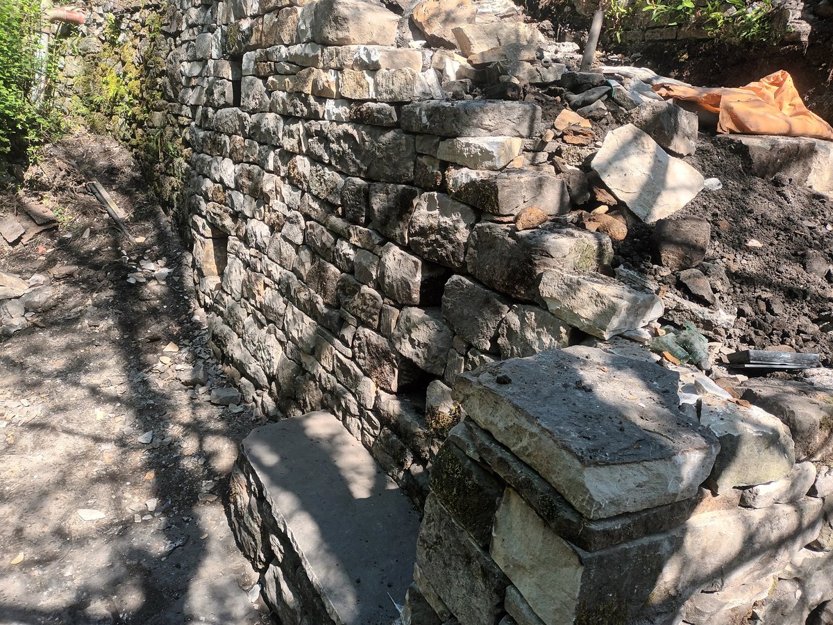 Nearing completion on this lovely garden job.
#drystone