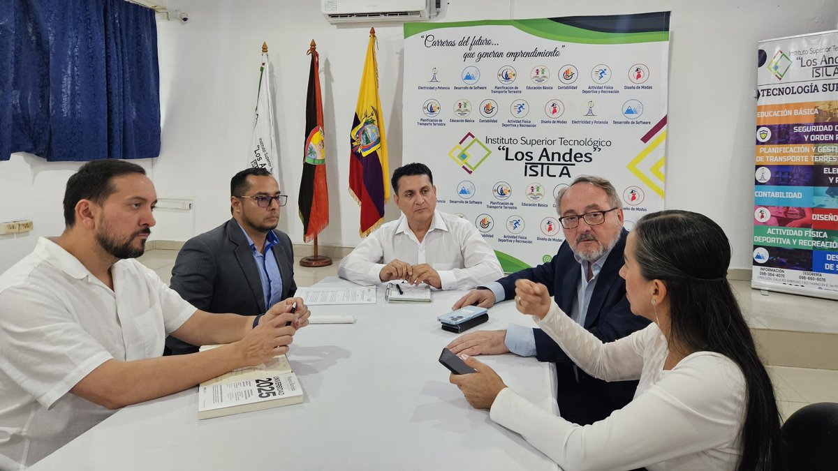 🤝 El compromiso de #UNIR con el fortalecimiento de los Institutos Tecnológicos del Ecuador continúa firme.

Esta tarde, representantes de <a href="/UNIRuniversidad/">Universidad Internacional de La Rioja (UNIR)</a>, Dr. <a href="/HerreraGomez66/">Manuel Herrera Gomez</a> y <a href="/jorgeloayza25/">Jorge Loayza</a> visitaron el Instituto Superior Tecnológico Los Andes, <a href="/ISTLOSANDES/">Instituto Superior Tecnológico Los Andes</a>, para tener una