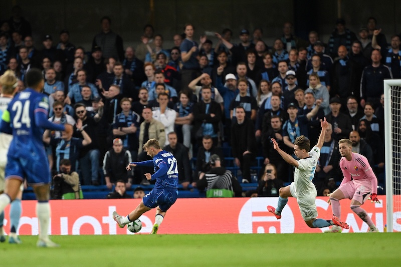 🏴󠁧󠁢󠁥󠁮󠁧󠁿試合結果🇸🇪
チェルシー、小杉啓太先発のユールゴーデン撃破でECL決勝へ！　デューズバリー・ホールが決勝弾マーク
soccer-king.jp/news/world/wor…

🗣編集部より
「セカンドレグは1－0で終了。チェルシーが2戦合計5－1でユールゴーデンを破り、ベティスとの決勝に駒を進めました」