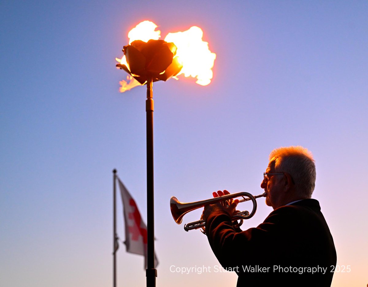 StuWalkerPhotos's tweet image. Marking the 80th anniversary of VE Day a beacon was lit on the ramparts of Carlisle Castle. Beacons were lit across the country as part of the national event Marking 80 years since the end of hostilities in Europe during World War Two.