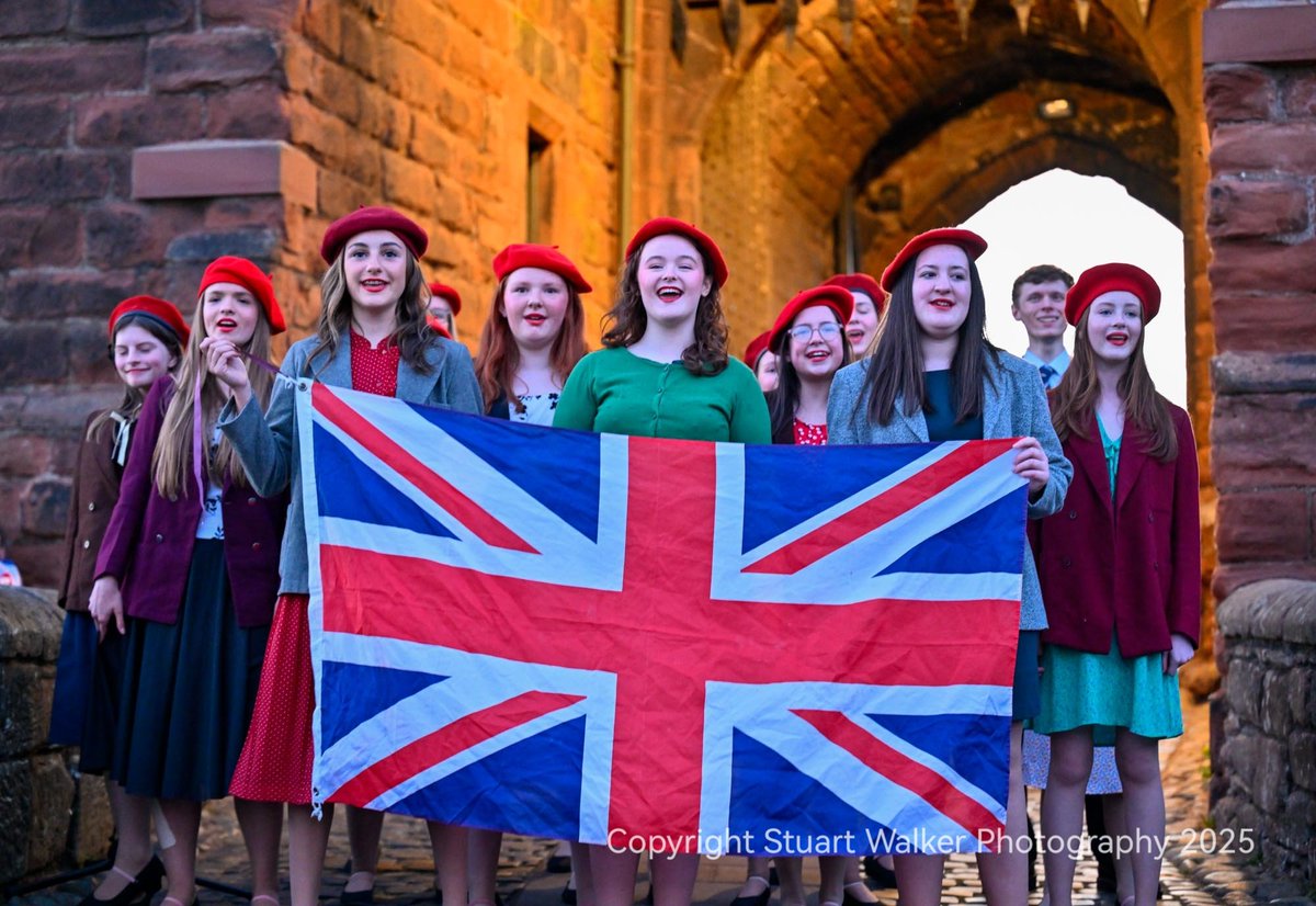 StuWalkerPhotos's tweet image. Marking the 80th anniversary of VE Day a beacon was lit on the ramparts of Carlisle Castle. Beacons were lit across the country as part of the national event Marking 80 years since the end of hostilities in Europe during World War Two.