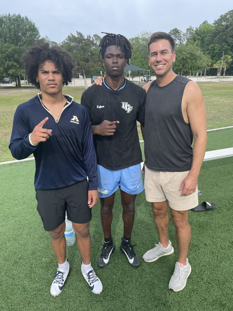 Coach Austin Silvoy (@coachsilvoy) on Twitter photo A couple 904 DUDES back from early enrolling at <a href="/ZipsFB/">Akron Football</a> & <a href="/UCF_Football/">UCF Football</a> …already back at it perfecting the craft…lab session ‼️😤
<a href="/cibastianb11/">Cibastian “Worm” Broughton</a> <a href="/thecarljenkins/">Carl Jenkins Jr</a> A couple 904 DUDES back from early enrolling at <a href="/ZipsFB/">Akron Football</a> & <a href="/UCF_Football/">UCF Football</a> …already back at it perfecting the craft…lab session ‼️😤
<a href="/cibastianb11/">Cibastian “Worm” Broughton</a> <a href="/thecarljenkins/">Carl Jenkins Jr</a>