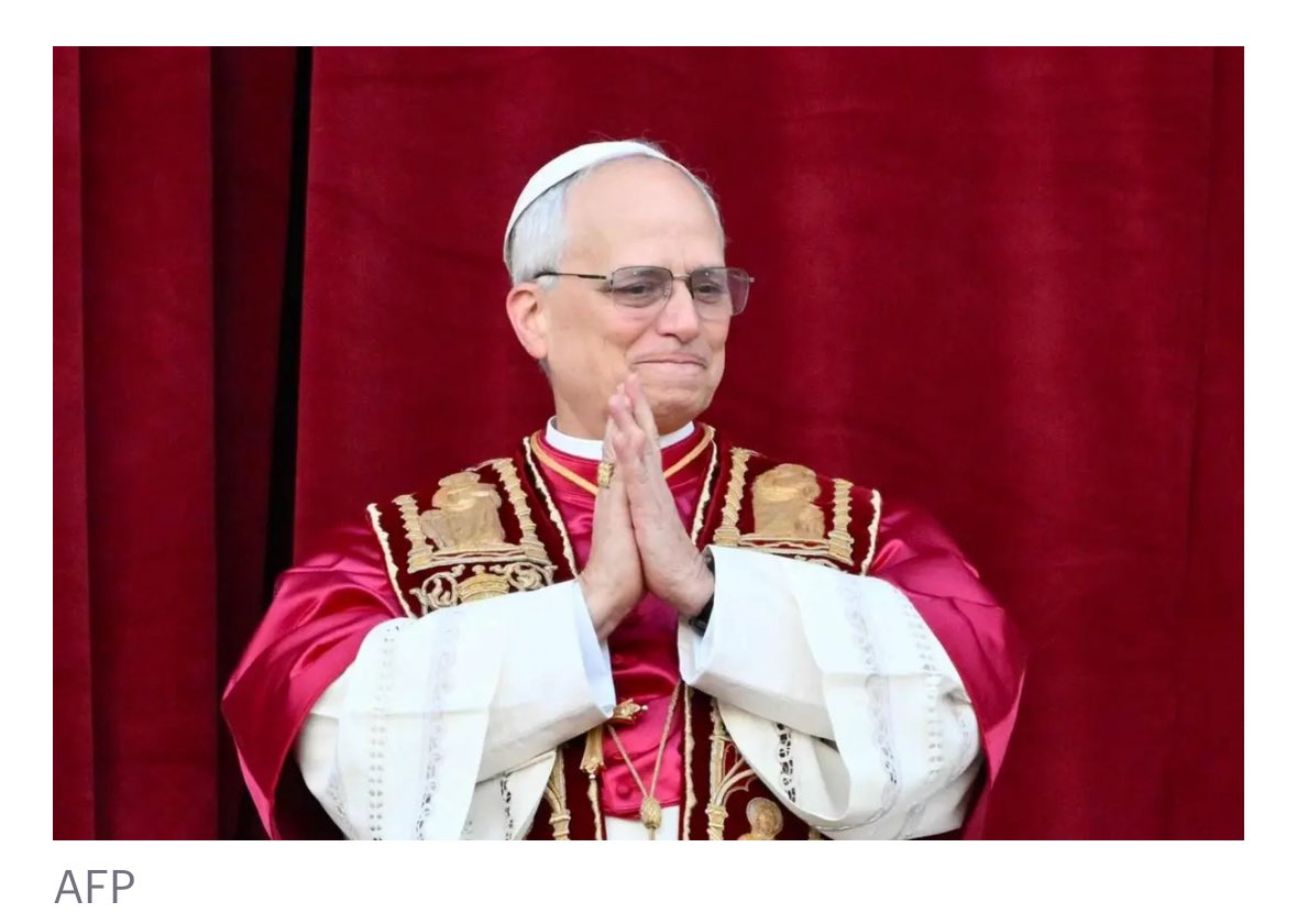 DenisCoder14340's tweet image. HABEUS PAPAM! (NOUS AVONS UN PAPE!) Cardinal Robert Francis Prévost (69 ans natif de Chicago USA) devient après 4 tours de scrutin devient nouveau Vicaire du Christ ( LÉON XIV). Que la grâce de Dieu guide ses pas dans la mouvance de son prédécesseur François #Amen #félicitations