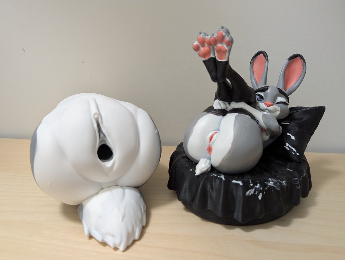 infernal_ramen's tweet photo. I think it's rabbit season 🐇

3D printed Judy model by @mow_maw1, Mae toy by @Weredog https://t.co/OBcKZaQJSM