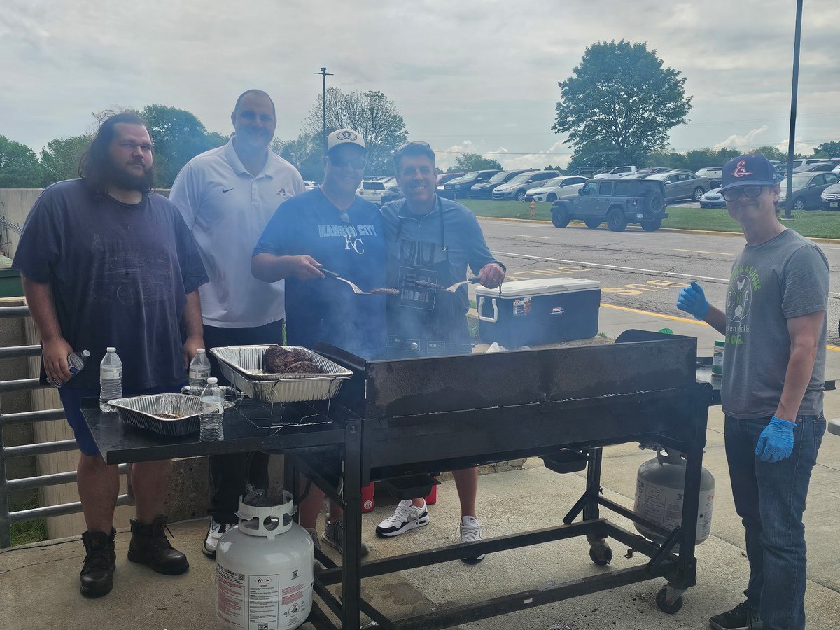 Kerry Lane (@kerry282542) on Twitter photo Thanks to <a href="/OEHSFathersClub/">Father's Club - Olathe East High School</a> for manning the grill for our Teacher Appreciation luncheon! Best in the biz. <a href="/OlatheEastHawks/">Olathe East High School</a> Thanks to <a href="/OEHSFathersClub/">Father's Club - Olathe East High School</a> for manning the grill for our Teacher Appreciation luncheon! Best in the biz. <a href="/OlatheEastHawks/">Olathe East High School</a>