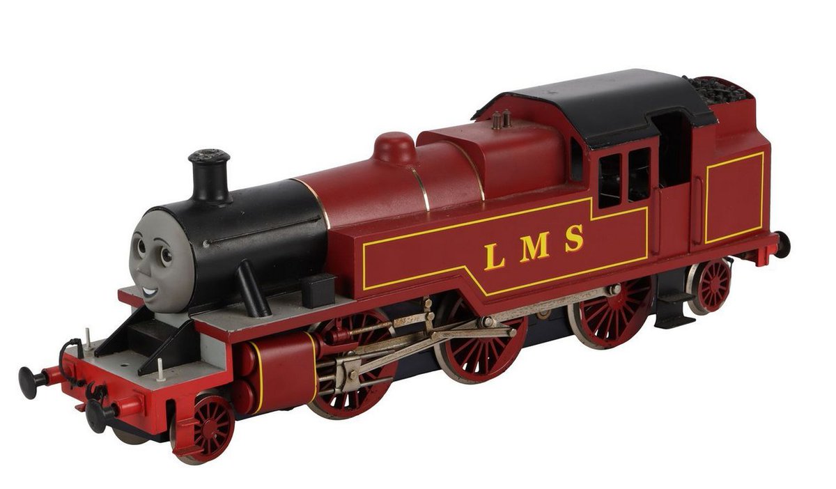 oh wow they really are selling everything I didn't expect whole engine PROPS oh my god