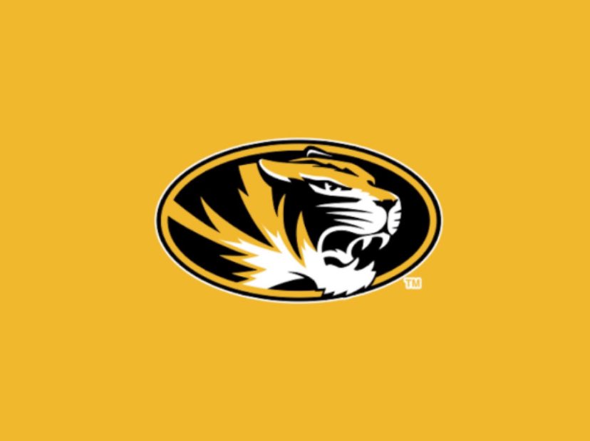 landenwade_d1's tweet photo. I am blessed to receive another D1 offer from the University of Missouri @HogsandDawgs @MizzouFootball @apeathletes #AGTG #mizzoufootball #mizzoutigers https://t.co/a3uVwswW8Z