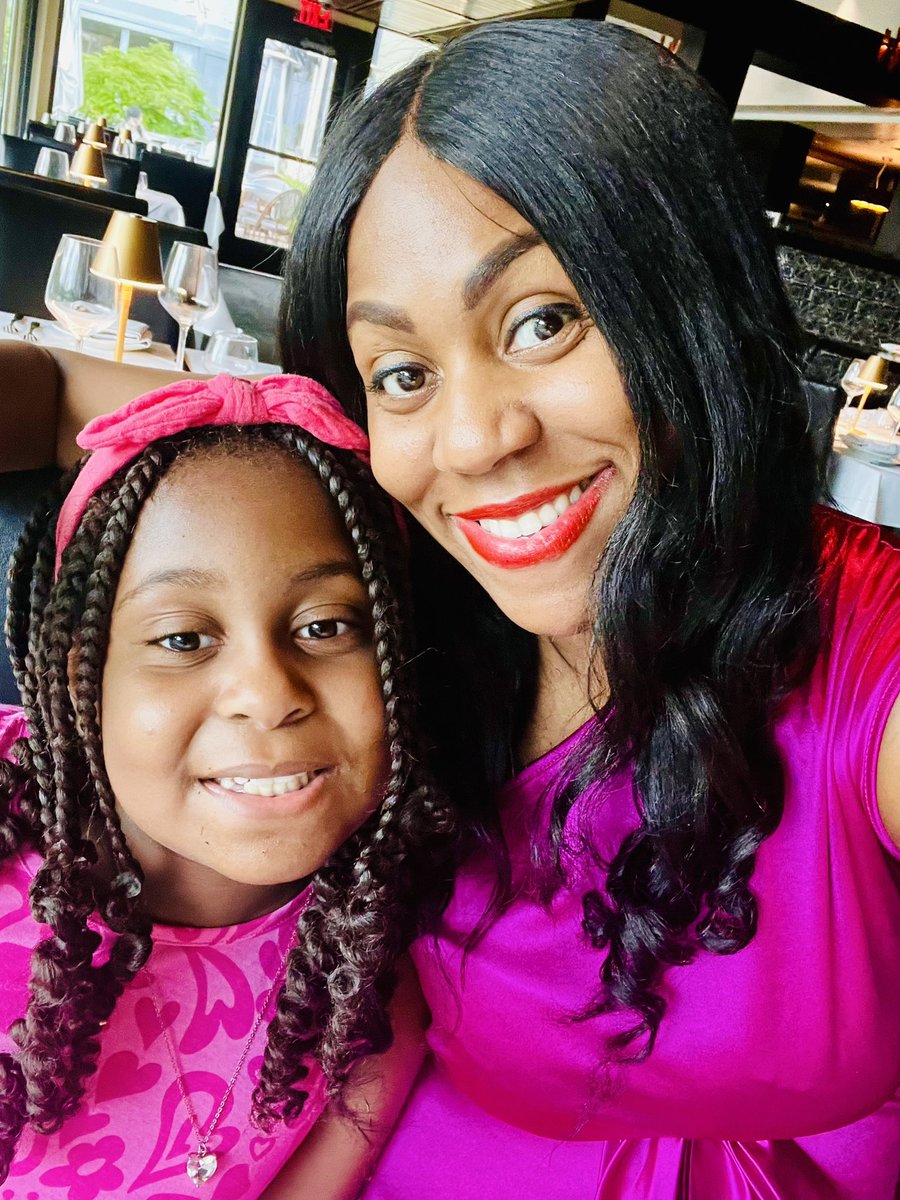 Most days I leave work looking like I’ve been in a paintball war and lost. Covered in Kid germs paint, pastel, paint on my face on my hair etc. 20 years teaching and I’m just realizing how nice the soft life is from time to time.  I left work clean and it was nice!😊