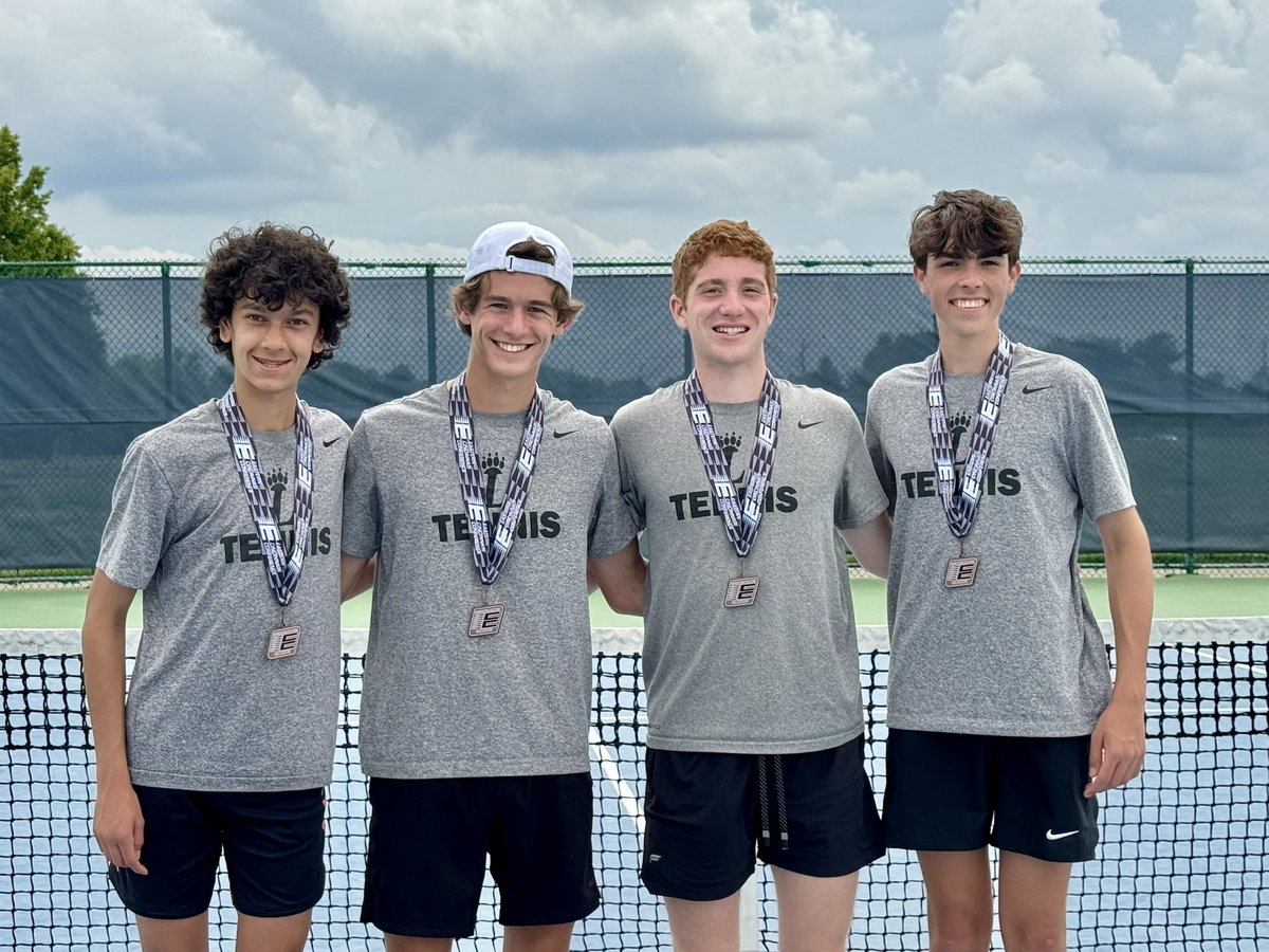 LPawTennis's tweet image. Congratulations to these guys on a great ECC Tournament! They all placed 3rd: Ethan Deck at 1st singles, Wyatt Glassmeyer at 3rd singles; Liam Amy & Alex Hill at 1st Doubles @LHSTigerAD @Loveland_AsstAD