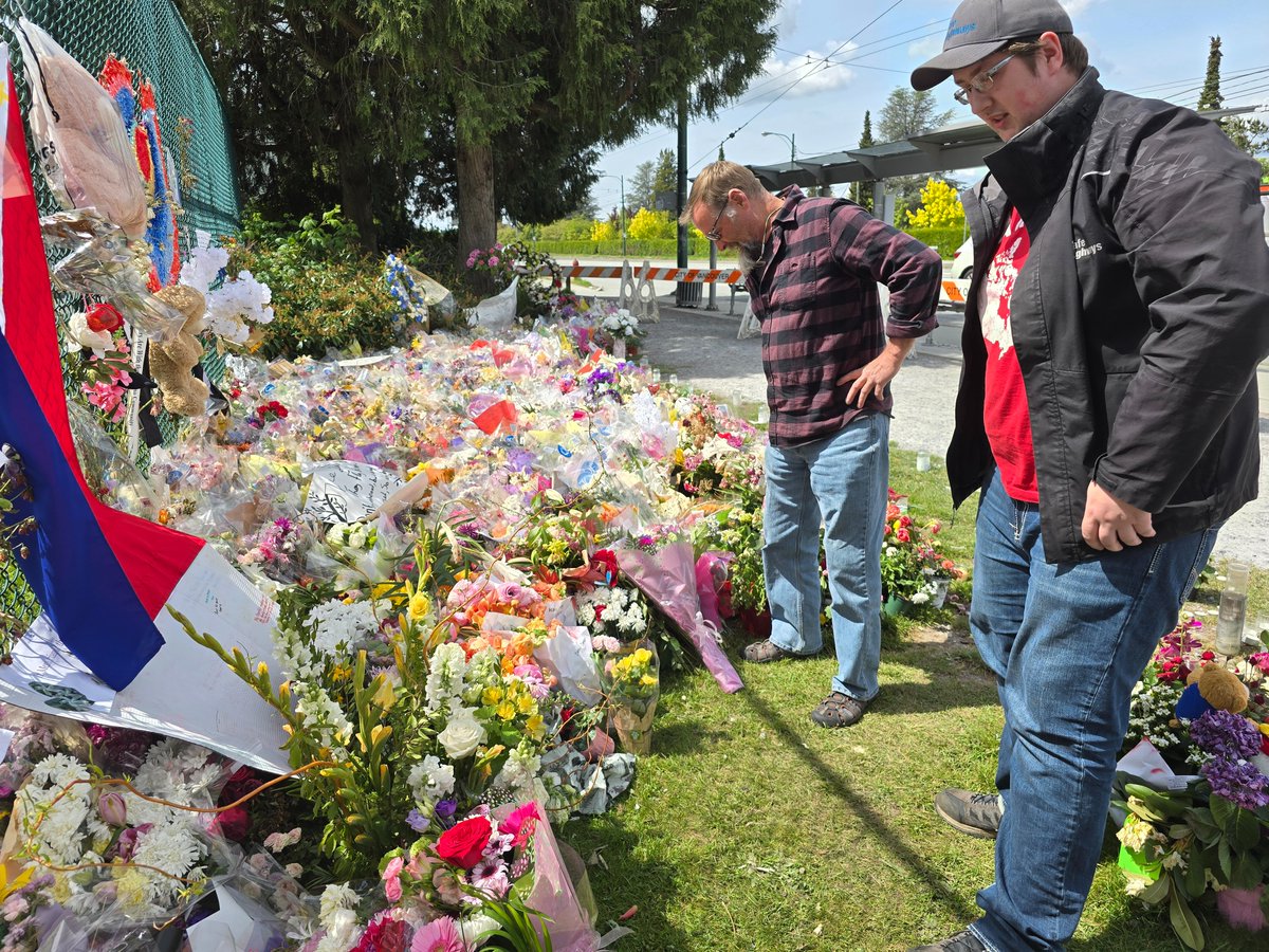 bcgeu's tweet image. Today members of BCGEU's Component 10 (Operational Services) laid flowers at a memorial for the Lapu Lapu Day victims in Vancouver to pay their respects to the 11 people that were killed, and to pray for the survivors.