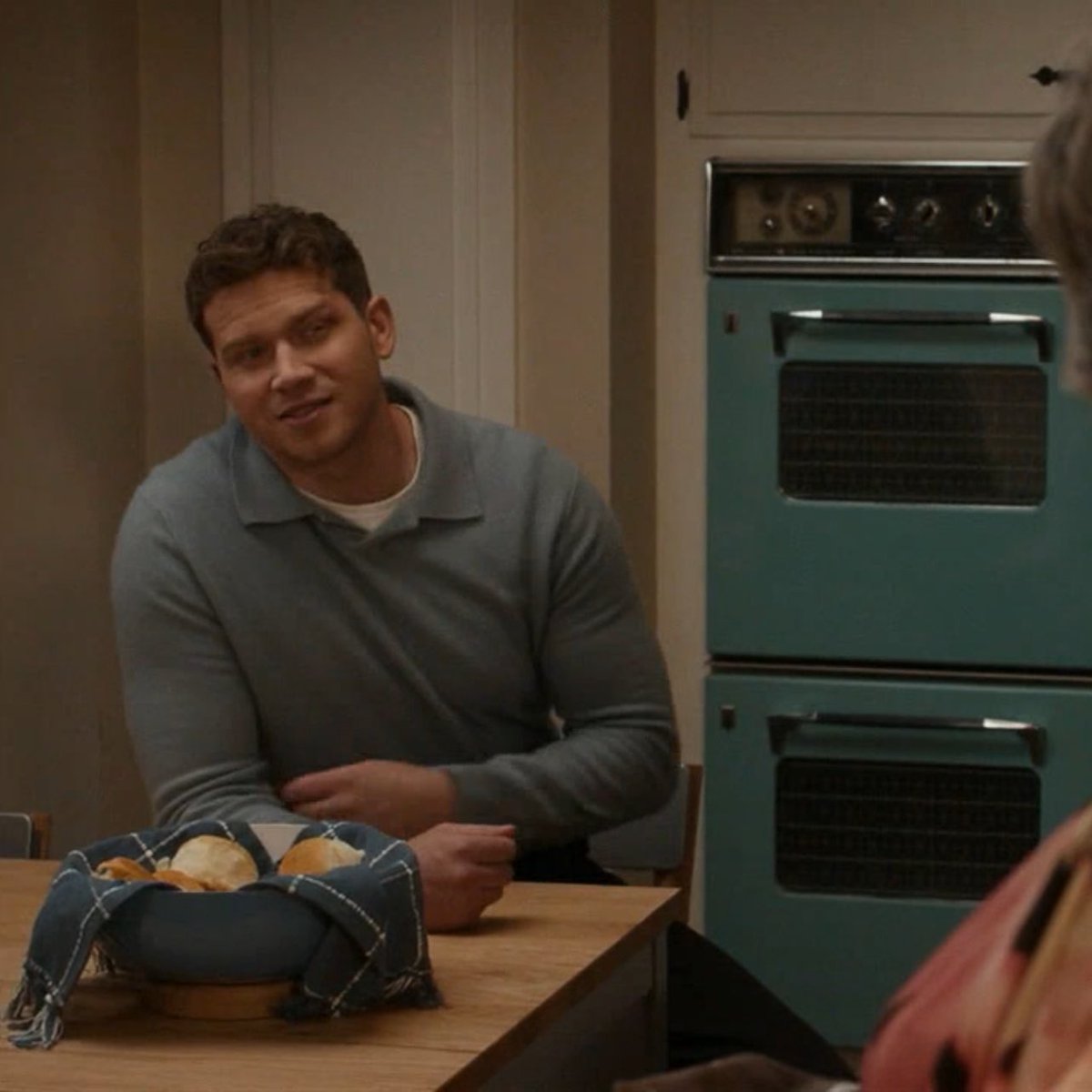 Aunt Pepa saind “our Eddie” to Buck… SHE KNOWS… #911onABC