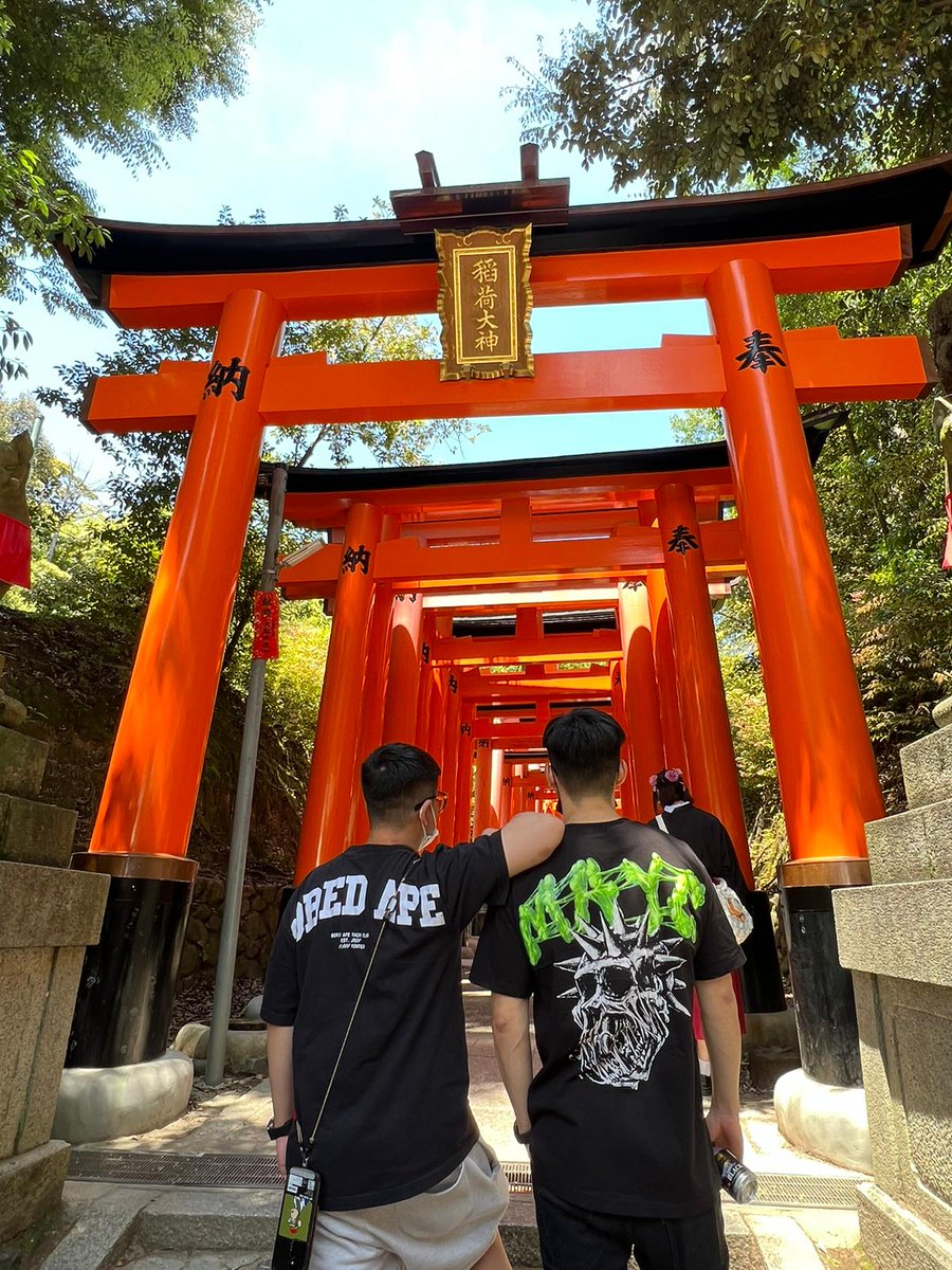 kounterspell's tweet image. We global. Y’all local. We’re not the same @BoredApeYC