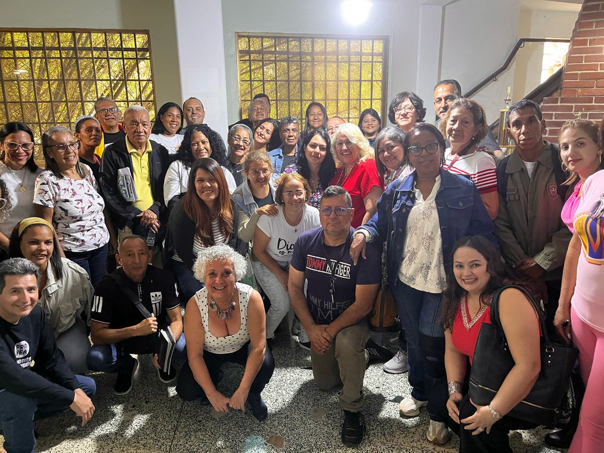 Este Jueves 08 de mayo de 2025 en el Sinvema Miranda Tuy se llevó a cabo el taller "Herramientas para la defensa de los derechos laborales”
Con la participación de PROVEA y la FVM 
#FVMFormación #PROVEA