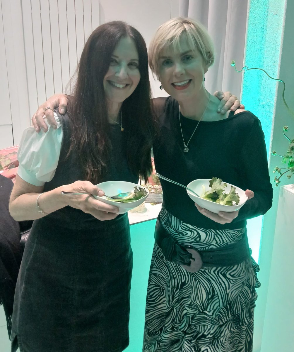 KayeHolland's tweet image. A fabulous Thursday night with Planet Farms - thanks for having us and congratulations on your UK launch 🥳 🥗 🎉🥂🙏

#launch #launchparty #planetfarms #agritech #waitrose #salad #vegetarian #londondiaries #londongirl #journo #journo